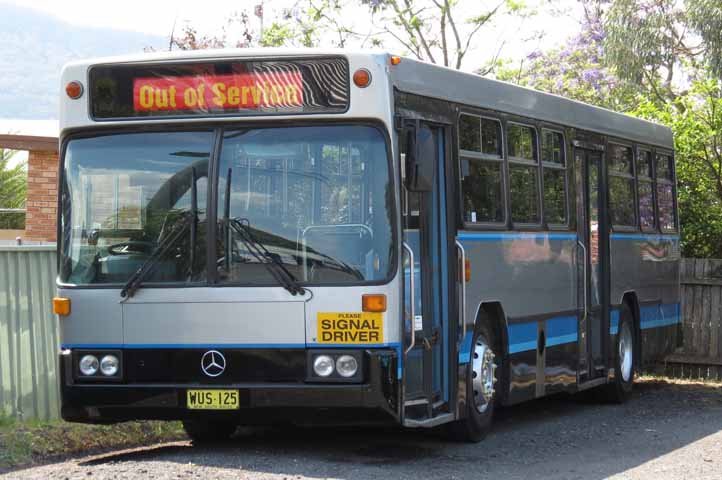 Dion's Mercedes O405 PMC Metro 90 WUS125